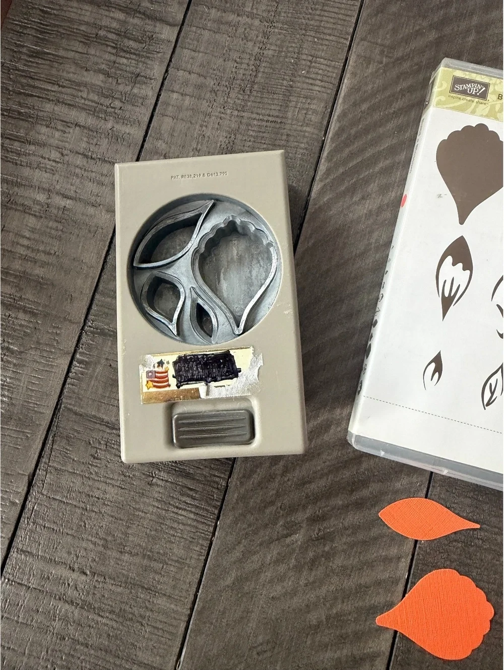 Stampin’ Up Build a Blossom stamp set with Blossom Petal shape punch